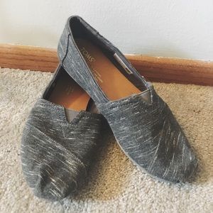 TOMS | Classics